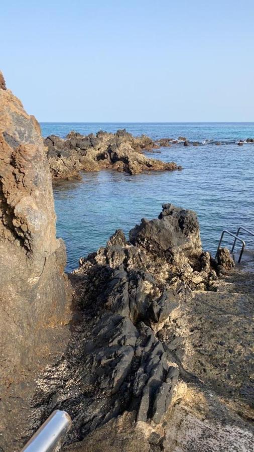 Eterna Primavera, A 40M De La Piscina Natural Punta Mujeres Exterior foto